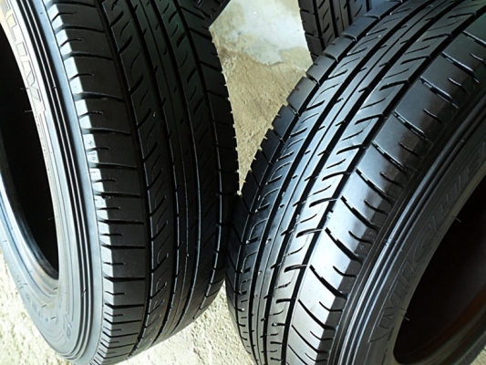 ยางกระบะ15 มิชลิน205-70-R15 ลงพื้นปลายปี14 (4เส้น4,800) ยางกระบะ15 มิชลิน205-70-R15 ลงพื้นปลายปี14 (4เส้น4,800)