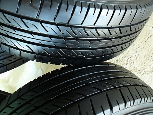 ยางกระบะ15 มิชลิน205-70-R15 ลงพื้นปลายปี14 (4เส้น4,800) ยางกระบะ15 มิชลิน205-70-R15 ลงพื้นปลายปี14 (4เส้น4,800)