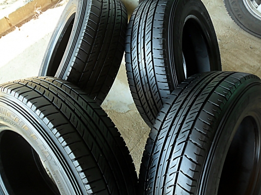 ยางกระบะ15 มิชลิน205-70-R15 ลงพื้นปลายปี14 (4เส้น4,800) ยางกระบะ15 มิชลิน205-70-R15 ลงพื้นปลายปี14 (4เส้น4,800)