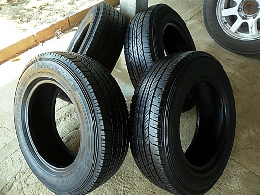 ยางกระบะ15 มิชลิน205-70-R15 ลงพื้นปลายปี14 (4เส้น4,800) ยางกระบะ15 มิชลิน205-70-R15 ลงพื้นปลายปี14 (4เส้น4,800)