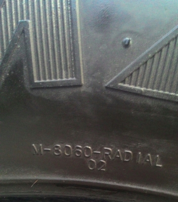 ขาย ยางลุยไซร์เล็ก 235/75/15 สวยๆครับ