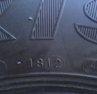 ขาย ยางลุยไซร์เล็ก 235/75/15 สวยๆครับ