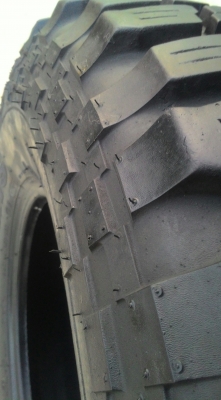 ขาย ยางลุยไซร์เล็ก 235/75/15 สวยๆครับ