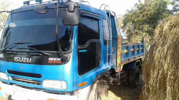 **855,000 บ.ต่อรอง/// 6ล้อดั้มดิน ISUZU DECA FRR-195 ดั้มต่อใหม่ปี57 ใช้งานน้อย สวย เล่มทะเบียนครบ **ขาย ISUZU DECA FRR-195 6ล้อดั้มดินสวยๆ ดั้มต่อใหม่ ไม่ถึงปี ใช้งานน้อย สวยบาง เล่มทะเบียนครบ ISUZU DECA FRR33P4 6HE1-195HP ปี57 เครื่องเดิม เกียร์เดิม ครั **855,000 บ.ต่อรอง/// 6ล้อดั้มดิน ISUZU DECA FRR-195 ดั้มต่อใหม่ปี57 ใช้งานน้อย สวย เล่มทะเบียนครบ **ขาย ISUZU DECA FRR-195 6ล้อดั้มดินสวยๆ ดั้มต่อใหม่ ไม่ถึงปี ใช้งานน้อย สวยบาง เล่มทะเบียนครบ ISUZU DECA FRR33P4 6HE1-195HP ปี57 เครื่องเดิม เกียร์เดิม ครั