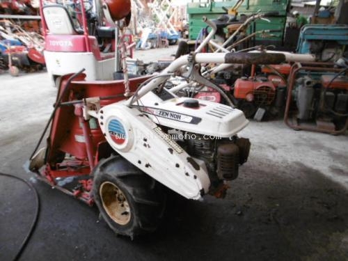 ขาย!!! รถเกี่ยวข้าวเดินตาม  YANMAR  YB301 รหัสสินค้า : 80803388 เพิ่มเติมที่ www.nihonmono.com