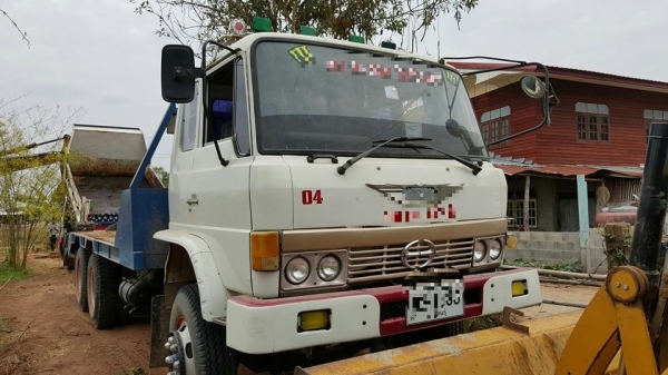 ขาย10ล้อ1เพลา HINO EH700 แชชซีสวย เบรคทิ๊ฟฟี่ เพาเวอร์ หางลากแบ็คโค200 เอกสารครบพร้อมวิ่งงาน