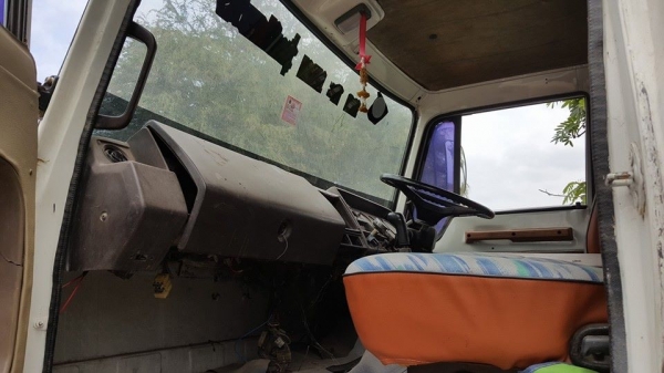 ขาย10ล้อ1เพลา HINO EH700 แชชซีสวย เบรคทิ๊ฟฟี่ เพาเวอร์ หางลากแบ็คโค200 เอกสารครบพร้อมวิ่งงาน