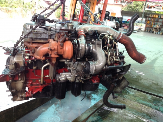 ขายเครื่อง hino p11 360 แรง