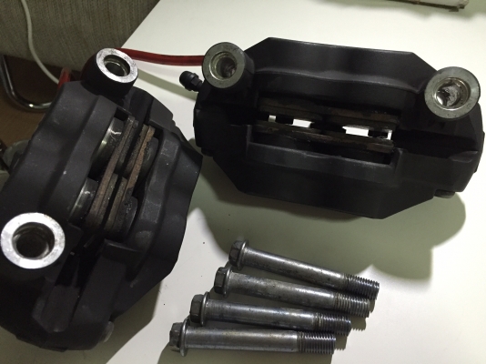 เบรค Tokico ใส่ Suzuki GSXR รุ่นใหญ่ พร้อมสายถัก Galfer เบรค Tokico ใส่ Suzuki GSXR รุ่นใหญ่ พร้อมสายถัก Galfer