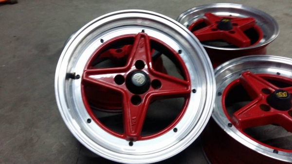 ขายล้อแม็กมือ2 apache 15" สนใจติดต่อตาเล็ก ล้อและยางครับ 081-3747940