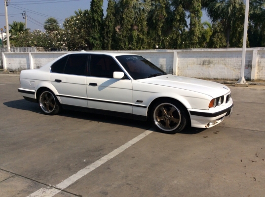 ขายรถเอาไปทำอะไหล่ BMW E34 525i ปี92 เครื่อง 2J vvti ออโต้ ติดแก๊สLPGหัวฉีด หม้อน้ำมิเนียม แม็ก17&quot; รถขับได้ปกติ รายละเอียดสอบถามได้ครับ