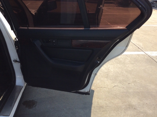 ขายรถเอาไปทำอะไหล่ BMW E34 525i ปี92 เครื่อง 2J vvti ออโต้ ติดแก๊สLPGหัวฉีด หม้อน้ำมิเนียม แม็ก17" รถขับได้ปกติ รายละเอียดสอบถามได้ครับ ขายรถเอาไปทำอะไหล่ BMW E34 525i ปี92 เครื่อง 2J vvti ออโต้ ติดแก๊สLPGหัวฉีด หม้อน้ำมิเนียม แม็ก17" รถขับได้ปกติ รายละเอียดสอบถามได้ครับ