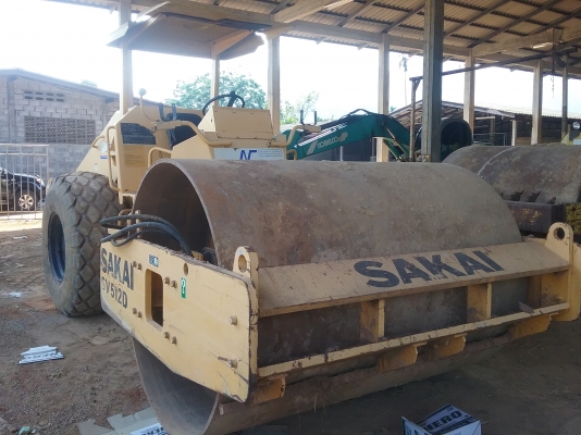 ขาย1,650,000รถบด SAKAI sv 512 D สภาพเก่านอกซื้อมาทำงานน้อยมากรถสวยพร้อมใช้เอกสารพร้อมโอน 090-772-3710 090-772-3708