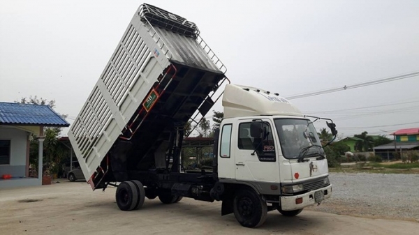 ขายด่วน รถบรรทุก 6 ล้อ HINO FC144 170 แรง ดั้มเกษตร สภาพสวยพร้อมใช้งาน ราคาสุดคุ้ม