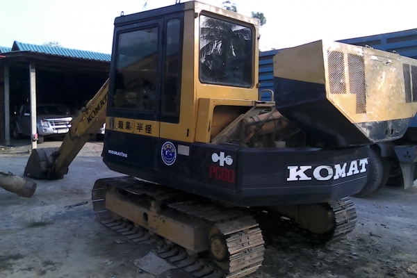 ขายKomatsu PC60-5เครื่อวปั้มยกใหม่เชีย่งกงแน่นระบบพร้อมโซ่ดีลอนเล่อดีเอวแน่นช่วงล่างเต็มพร้อมใช้