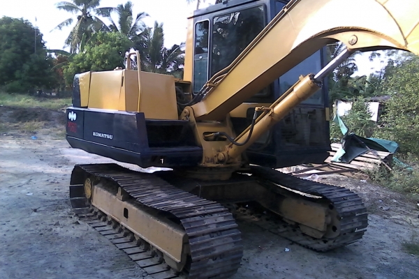 ขายKomatsu PC60-5เครื่อวปั้มยกใหม่เชีย่งกงแน่นระบบพร้อมโซ่ดีลอนเล่อดีเอวแน่นช่วงล่างเต็มพร้อมใช้
