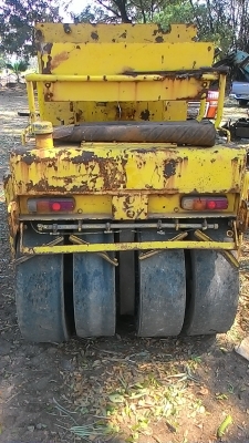 ขายแล้วครับเลิกกิจการ  รถบท4ตัน MEIWA ขับหน้าหลัง 2 จังหวะ เครื่องเดิมพร้อมใช้งานทุกระบบ