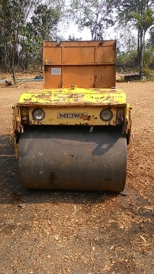 ขายแล้วครับเลิกกิจการ  รถบท4ตัน MEIWA ขับหน้าหลัง 2 จังหวะ เครื่องเดิมพร้อมใช้งานทุกระบบ