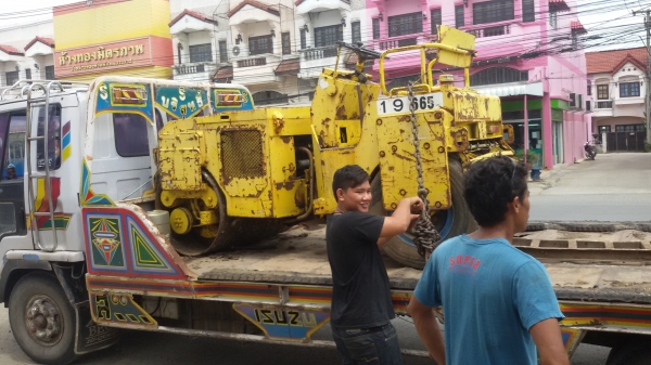 ขายแล้วครับเลิกกิจการ  รถบท4ตัน MEIWA ขับหน้าหลัง 2 จังหวะ เครื่องเดิมพร้อมใช้งานทุกระบบ