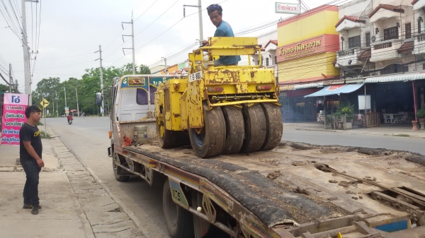 ขายแล้วครับเลิกกิจการ  รถบท4ตัน MEIWA ขับหน้าหลัง 2 จังหวะ เครื่องเดิมพร้อมใช้งานทุกระบบ