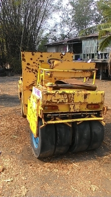 ขายแล้วครับเลิกกิจการ  รถบท4ตัน MEIWA ขับหน้าหลัง 2 จังหวะ เครื่องเดิมพร้อมใช้งานทุกระบบ