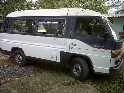 รถตู้ อีซูซุ บัดดี้ ปี 92 เครื่อง 2.5 ราคาต่อรองได้ค่ะ