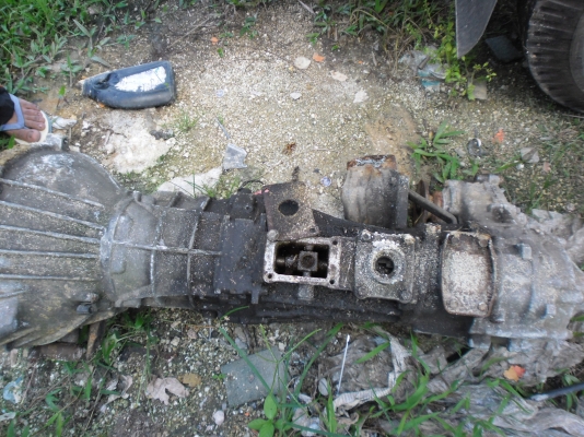 ขาย  ด่วนเกียร์โต้โยต้าln106เเท้