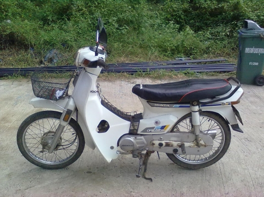 ขายดรีมคุรุสภา ทบ.โอน เดิมทั้งคัน ไฟออกทุกดวง ราคา 13500บาท ต่อลองได้