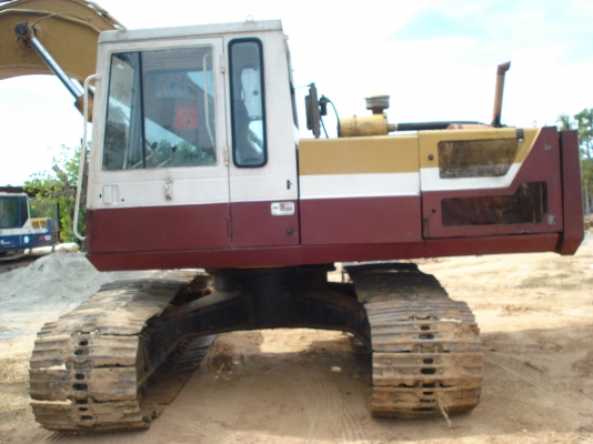 KOMUTSU 200-3 เครื่องดี เอวดี ช่วงล่างดี รถพร้อมใช้