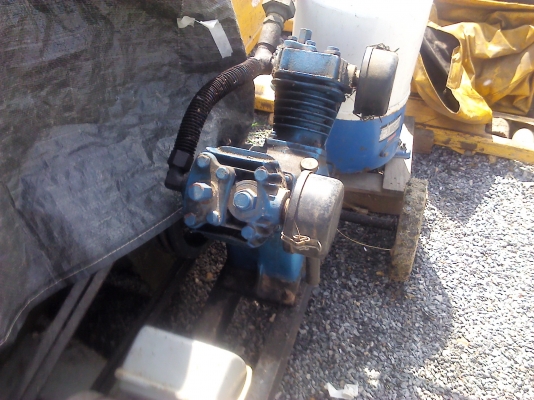 ชุดหัวปั๊มลมและมอเตอร์ 3 แรงม้าแต่ไม่มีถังลมเท่านั้น