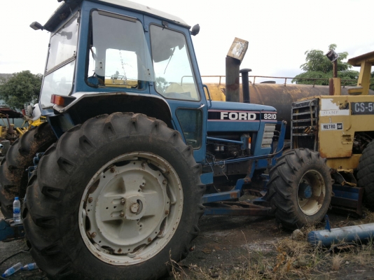 ขายรถFORD 2 เพลา 4X4  เอกสารมี สภาพสวย พร้อมใช้