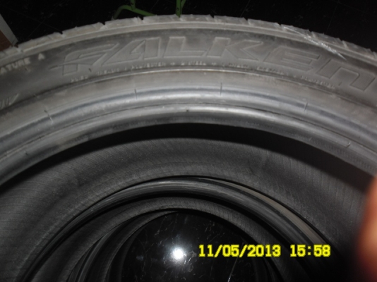 ขายยาง falken  215/50 r17  4 เส้นสวยๆ ยางปี 2012