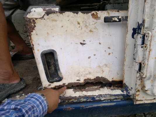 ขายรถแบคโฮ KOMATSU PC-200-5 ไฟฟ้ามี เอกสารใบอิมวอย