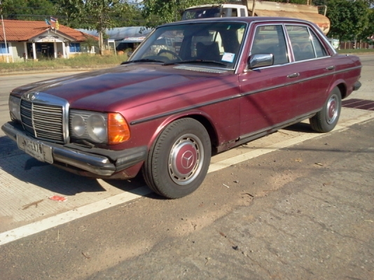 ขายBenz 230e w 123 เครื่องเนียบ ภายในสวย อังกฤษแท้ มีซันรุฟ ขายถุกคับ ขายBenz 230e w 123 เครื่องเนียบ ภายในสวย อังกฤษแท้ มีซันรุฟ ขายถุกคับ