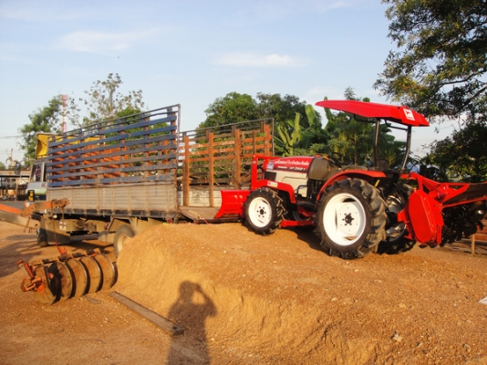 ขายยันร์ม่า EF352 T 4 WD 2 เพลาใบมีดหน้า  โรตารี่ 1529 ชั่วโมง..