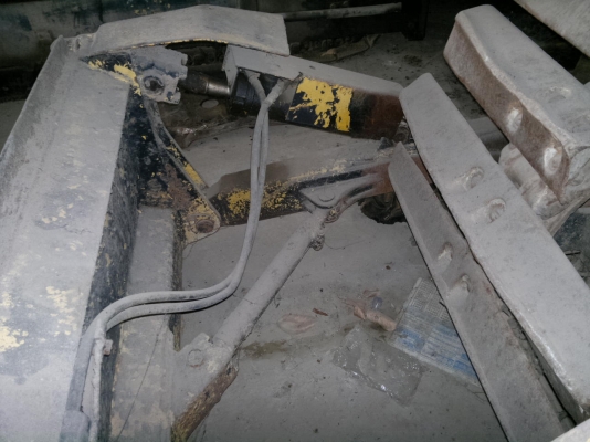 ขายรถแทรกเตอร์ MITSUBISHI BD2G แทรกใหญ่ ใบมีดสไลย์มใช้ พร้อ