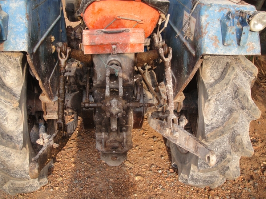 ขายแทรกเตอร์แชมป์ 304 SLX 4 WD 2 เพลาพร้อมคานใบมีด...