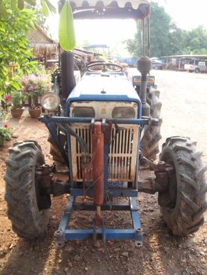 ขายแทรกเตอร์แชมป์ 304 SLX 4 WD 2 เพลาพร้อมคานใบมีด...