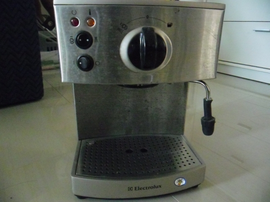 ขายเครื่องทำกาแฟสดElectroluxถูกๆคับ