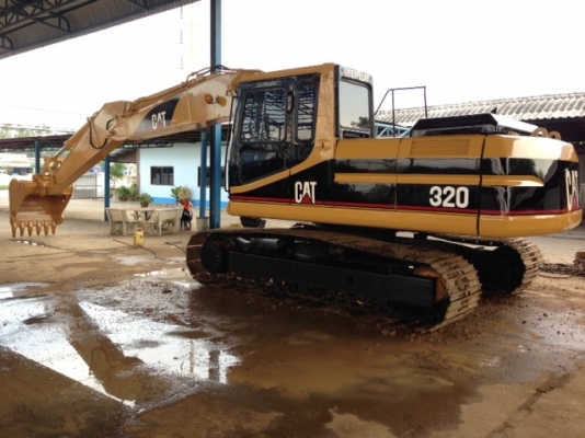 ขายรถแบคโฮ CAT 320V2 รถพร้อมใช้ ไฟฟ้าครบ ช่วงล่างเต็มๆ ราคาต่อรองได้