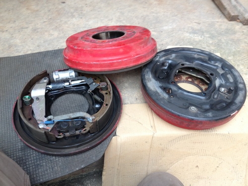 081-256-0990  ชัย