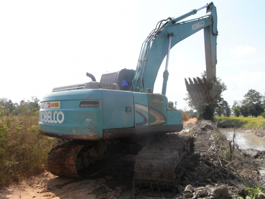 ขายรถขุด kobelco sk200-8yn11สภาพพร้อมใช้งานเอกสารอินวอยน์
