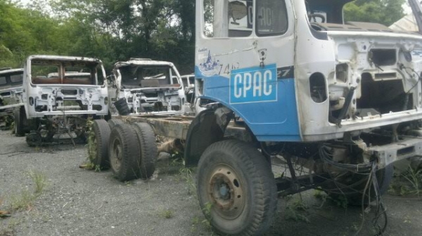 ขายด่วน หัวคัสชีเบนช์10ล้อ 2เพลาทะเบียนเต็ม สนใจติดต่อด่วน