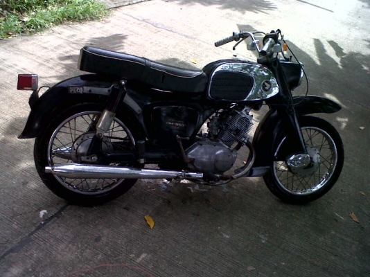 ขาย c92 สวยๆ สตาร์ทง่าย no book เครื่องดีมากๆ ของเดิมเยอะ สีสวย poohรังสิต 0848809220