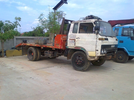 ขายด่วน!..รถหกล้อท้ายลาด ISUZU KS ใส่ KOMATSU PC60 ได้.