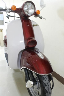 Honda Giorno 50cc (mini vespa) ประกอบใหม่ งานคุณภาพ (สีแดงเลือดนก สดมาก)