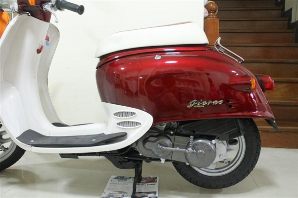 Honda Giorno 50cc (mini vespa) ประกอบใหม่ งานคุณภาพ (สีแดงเลือดนก สดมาก)