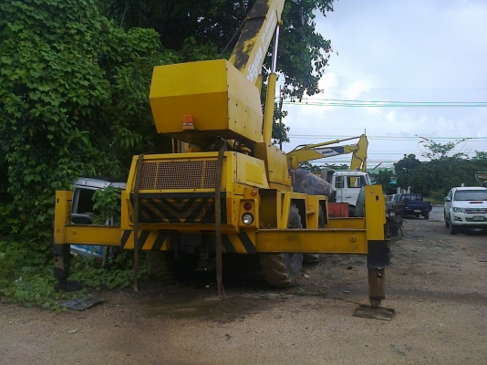 ด่วน!!....ขายถูกสุดๆ..ขาย4ล้อเครน จากU.S.A. DROTT 25ตัน เครื่องดีเซล8สูบ สวยๆใช้งานดี นิ่ม