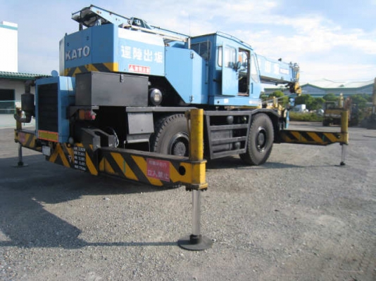 KR25H-3L KATO 25t Rough Terrain Crane KR25H-3L KATO 25t Rough Terrain Crane