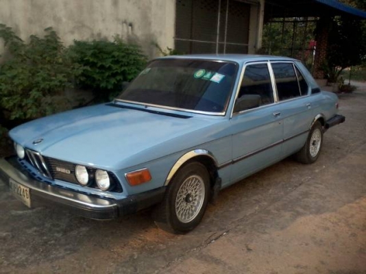 ลดราคาสุดท้าย bmw 520 e12 v.2 เครื่อง j 60,000 บาท สีเพิ่งทำมาใหม่เอี่ยม